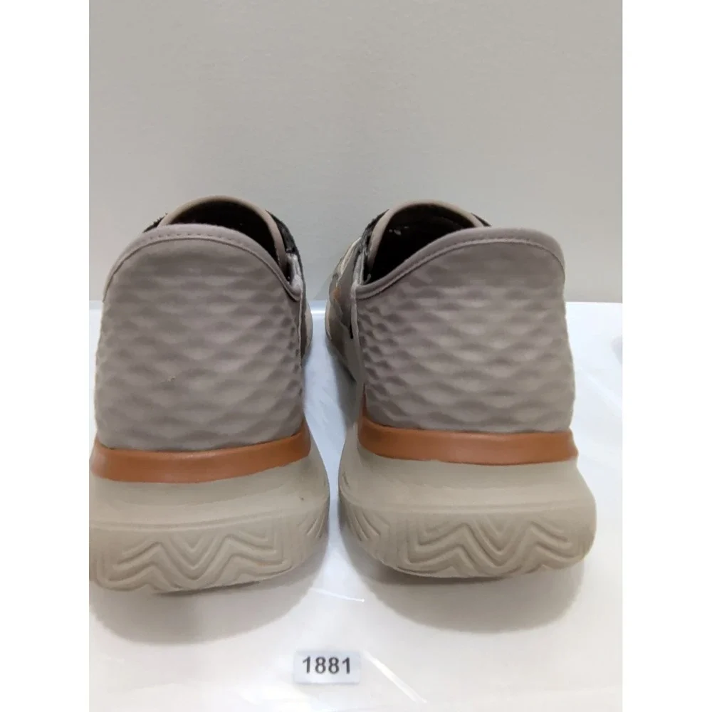 Skechers slip ins